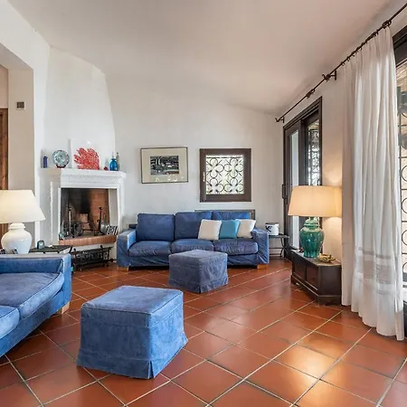 Villa Mistral *
